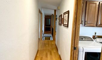 205 5th Ave NW, Bowman, ND 58623