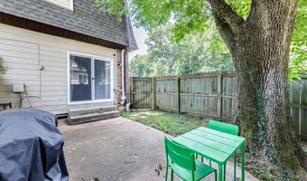 1210 Wicklow Rd A, Ballwin, MO 63021