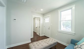 16 PAROLE St, Annapolis, MD 21401