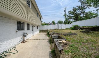 701 Beach Ave, Beachwood, NJ 08722