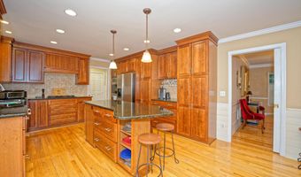 10 Birch Hill Rd, Albany, NY 12211
