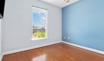 1023 N ROYAL St 316, Alexandria, VA 22314