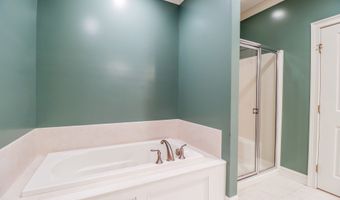 21 Great Heron Ln 21, Brookfield, CT 06804