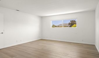196 Mariposa Dr, Camarillo, CA 93012
