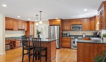 16 Patriots Rd, Acton, MA 01720