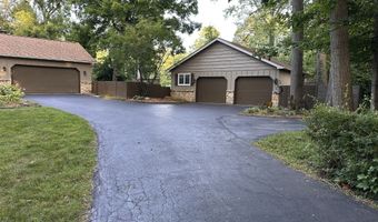 806 Woodridge Ct, Avon, IN 46123