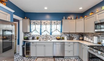 70 S 9th Ave, Beech Grove, IN 46107