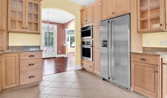 75 Wood St, Bristol, RI 02809