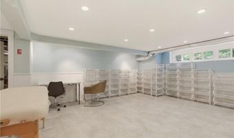 11 Opechee Dr, Barrington, RI 02806