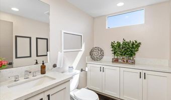 2517 State St, Carlsbad, CA 92008