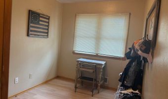 331 S 4th St, Akron, IA 51001