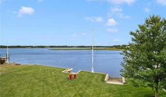 5 Hampden St, Barrington, RI 02806