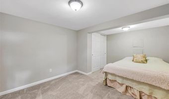 345 Norwood Cir, Ballwin, MO 63011
