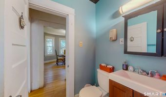 107 Fairview Ave, Bridgeport, CT 06606