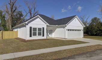 551 Park St, Batesburg, SC 29070