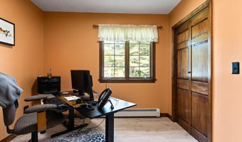 224 Sunderland Dr, Auburn, ME 04210