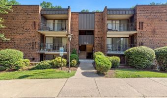 7904 INVERTON Rd 204, Annandale, VA 22003