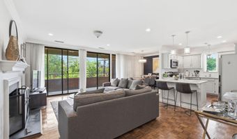 601 WILKES St 301, Alexandria, VA 22314