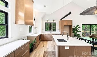 42 Busbee View Rd, Asheville, NC 28803