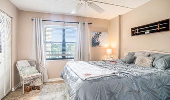 2800 COVE CAY Dr 4F, Clearwater, FL 33760