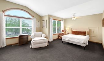 1491 Lancaster Ln, Algonquin, IL 60102