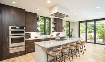 243 Overwood Rd, Akron, OH 44313