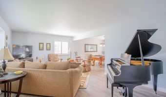 1584 Prima Ct, Camarillo, CA 93010