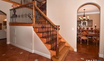 5 Biltmore Ct, Avon, CT 06001
