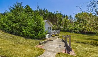 2361 Buttermilk Ln, Arcata, CA 95521