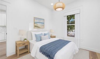 7 Sheffield Ave, Newport, RI 02840