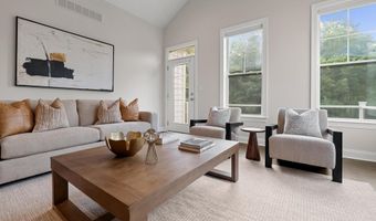 3048 N Spurway Dr, Ann Arbor, MI 48105