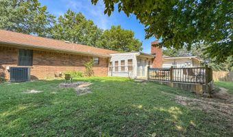 2100 Mockingbird Ln, McAlester, OK 74501
