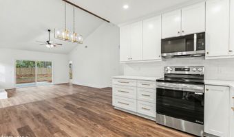 10 Chesterfield Lake Dr, Beaufort, SC 29906