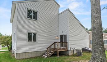 27 Country Hill Rd, Nashua, NH 03063