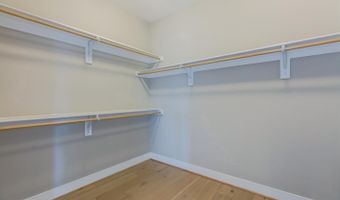 934 19TH St S, Arlington, VA 22202