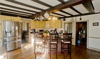 175 Huntinghouse Rd, Glocester, RI 02857