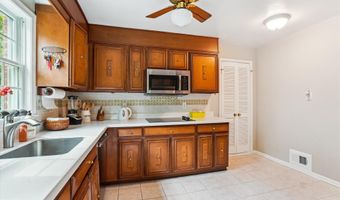8710 LOWELL St, Bethesda, MD 20817