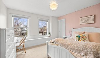 11689 E Laketowne Dr, Albertville, MN 55301