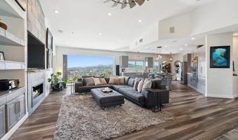 9420 Crest Dr, Spring Valley, CA 91977