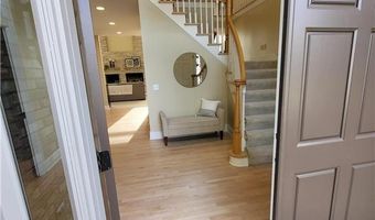 6102 Creek Ridge Ct, Minnetonka, MN 55345
