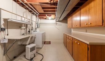 3300 N LAWE St, Appleton, WI 54911