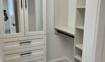 281 7th St, Avalon, NJ 08202