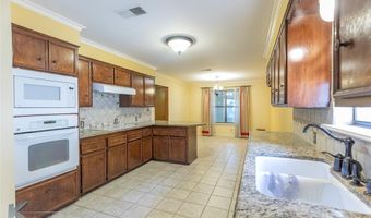 4624 Oak Knoll St, Abilene, TX 79606