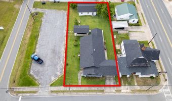 199 Anthony/Oak Sts, Baxley, GA 31513