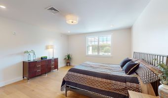 1 Longview Dr 401, Atkinson, NH 03811