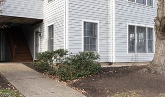 94 Stonyridge Dr 94, Bayonne, NJ 07035