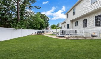 12 Brittany Dr, Bayville, NJ 08721