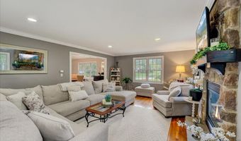 51 Normandy Ct, Middletown, NJ 07748