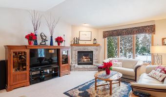 W6063 STRAWFLOWER Drive, Appleton, WI 54915