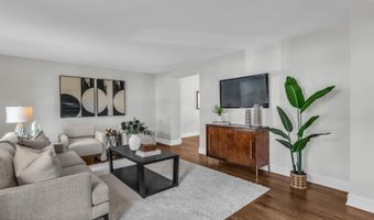 35 Bayside Ave, Barnegat, NJ 08005